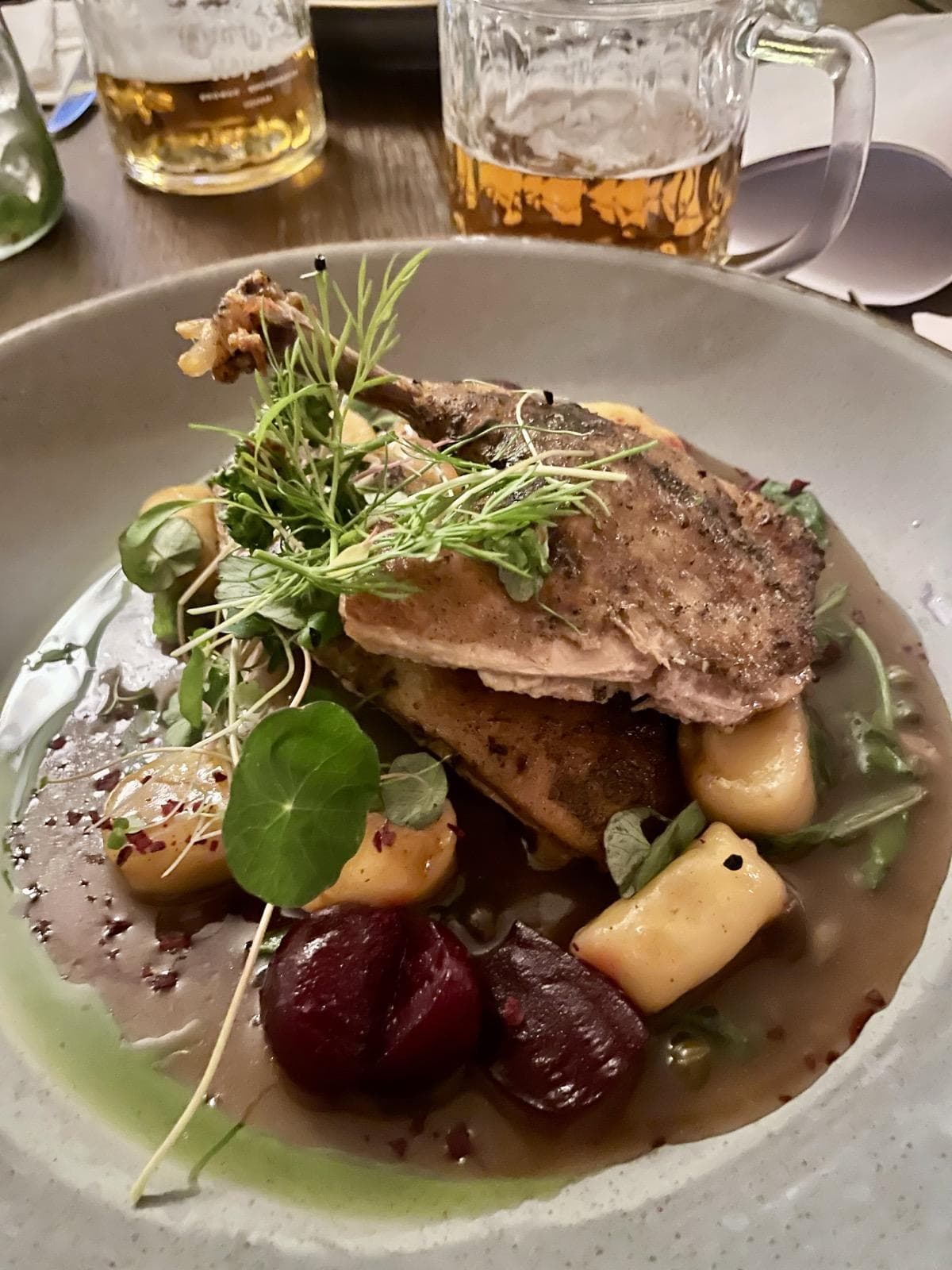 Kolacja integracyjna - danie w restauracji po grze miejskiej