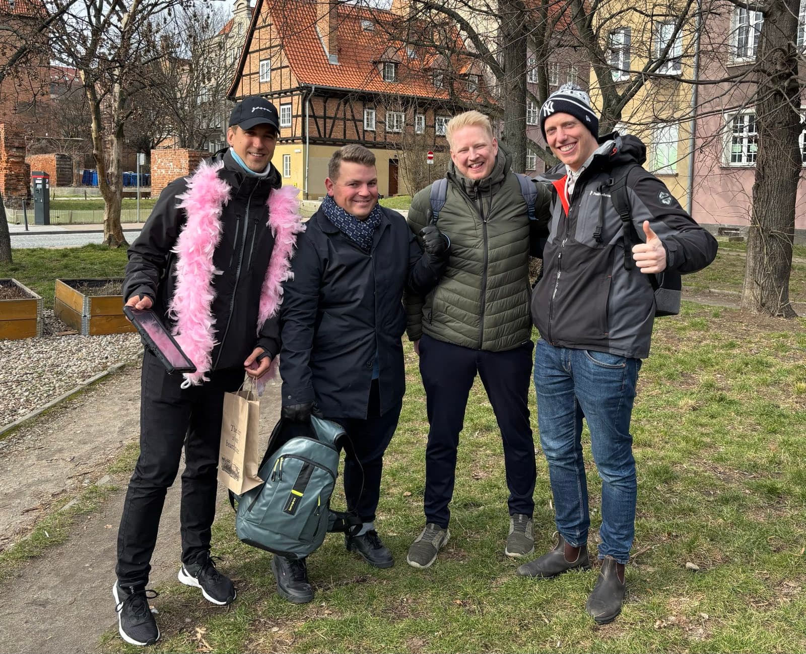 Gra miejska z pytaniami o kawalera - integracyjna zabawa w mieście