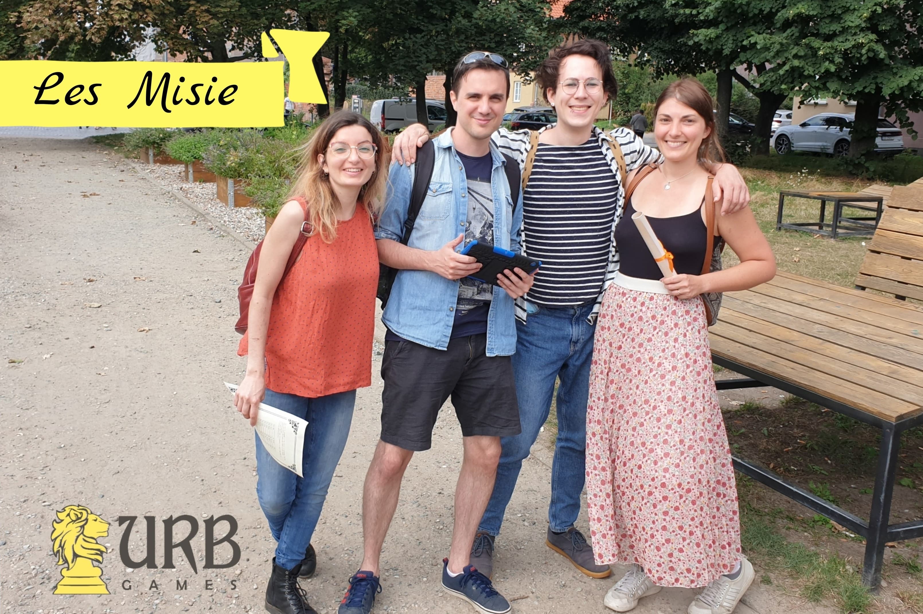 Grupa przyjaciółek podczas panieńskiego z grą miejską